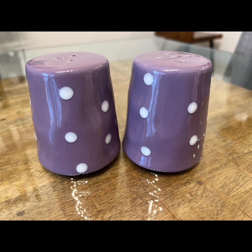 - Maxwell Williams salt and pepper shaker